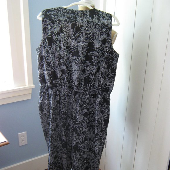 NWT Ann Taylor Floral Print Jumpsuit - Picture 3 of 5